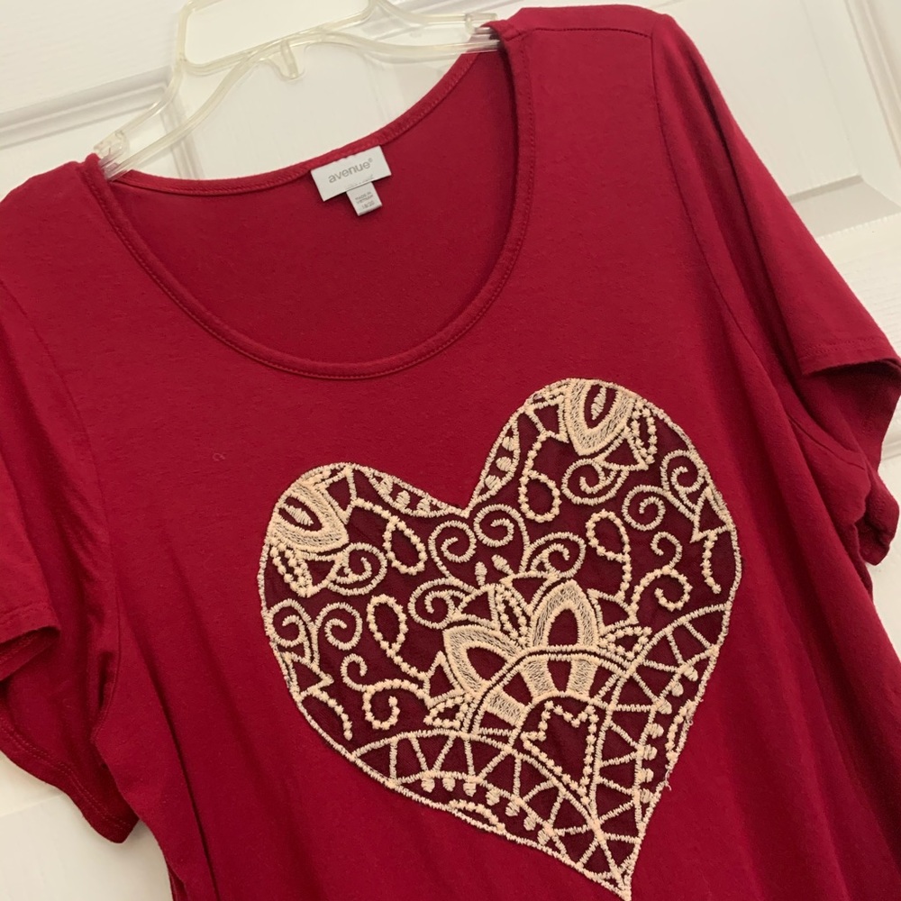 Love Your Heart Shirt by Avenue Size 18/20
